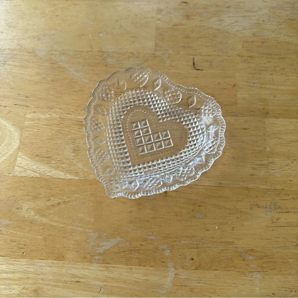 Vintage 70s Avon Glass Heart Trinket Dish
